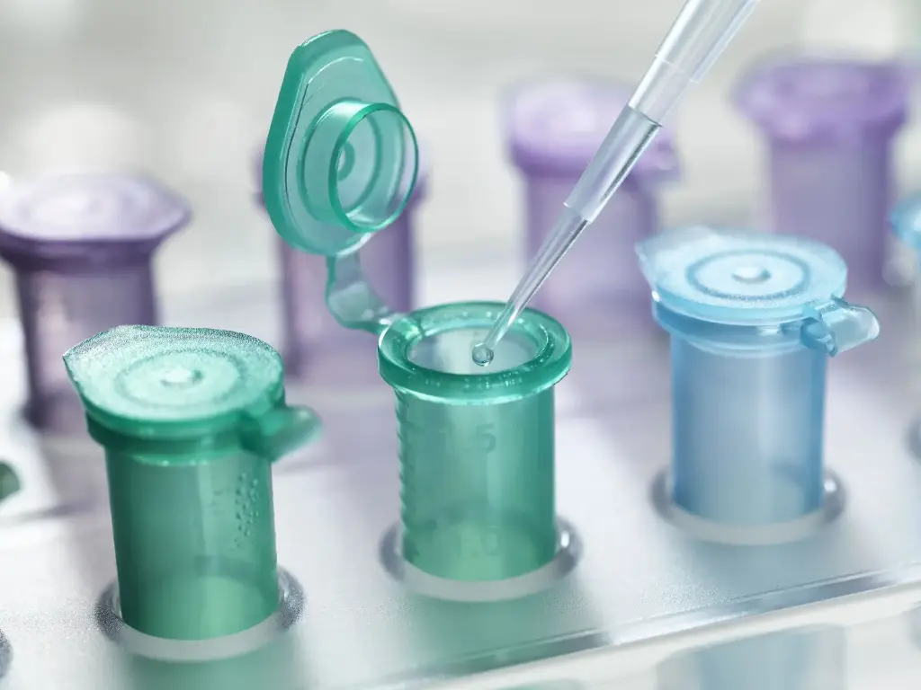 1000 ul Wide Bore FilterTip Racked, Sterile  10 Racks Of 96 Tips/Unit